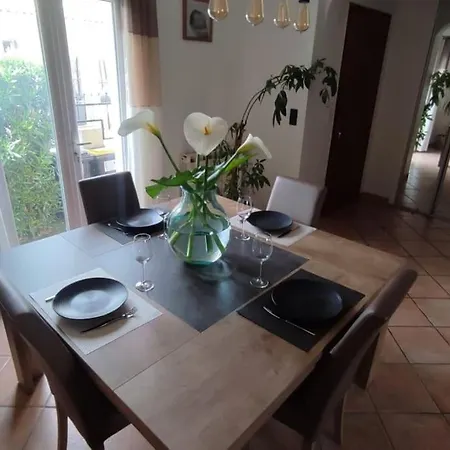 Apartamento Chez Nico, Proche Des Sablettes *